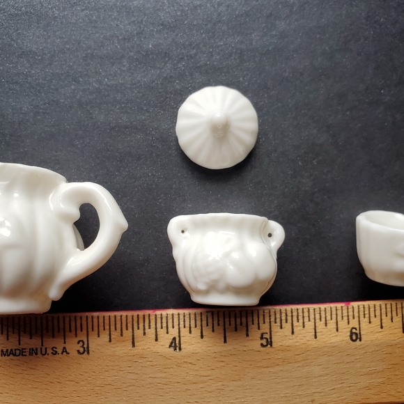 Miniature Porcelain Children's Play Tea Set - Picture 8 of 12